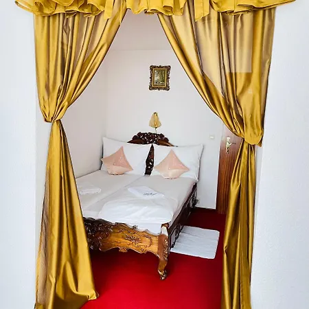 Just & Bar בית הארחה