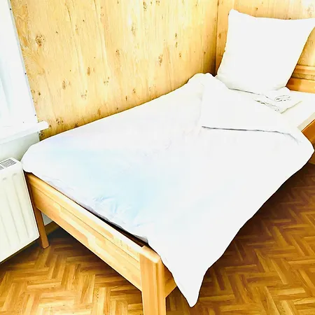 בית הארחה Just & Bar Gadebusch